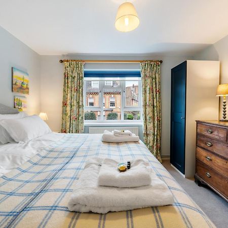 Bright & Cosy Gem ~ Battersea Park View ~ King Bed Apartment London Exterior photo