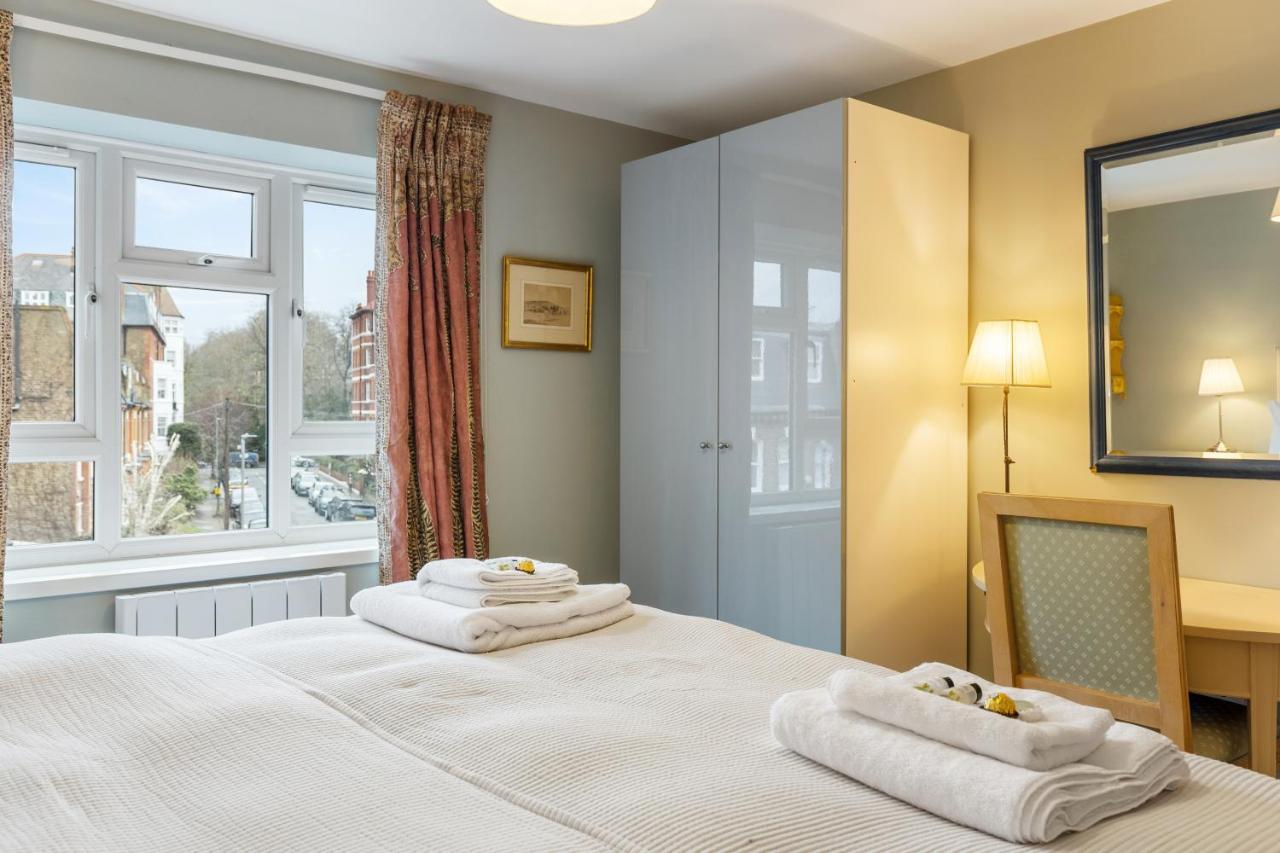 Bright & Cosy Gem ~ Battersea Park View ~ King Bed Apartment London Exterior photo