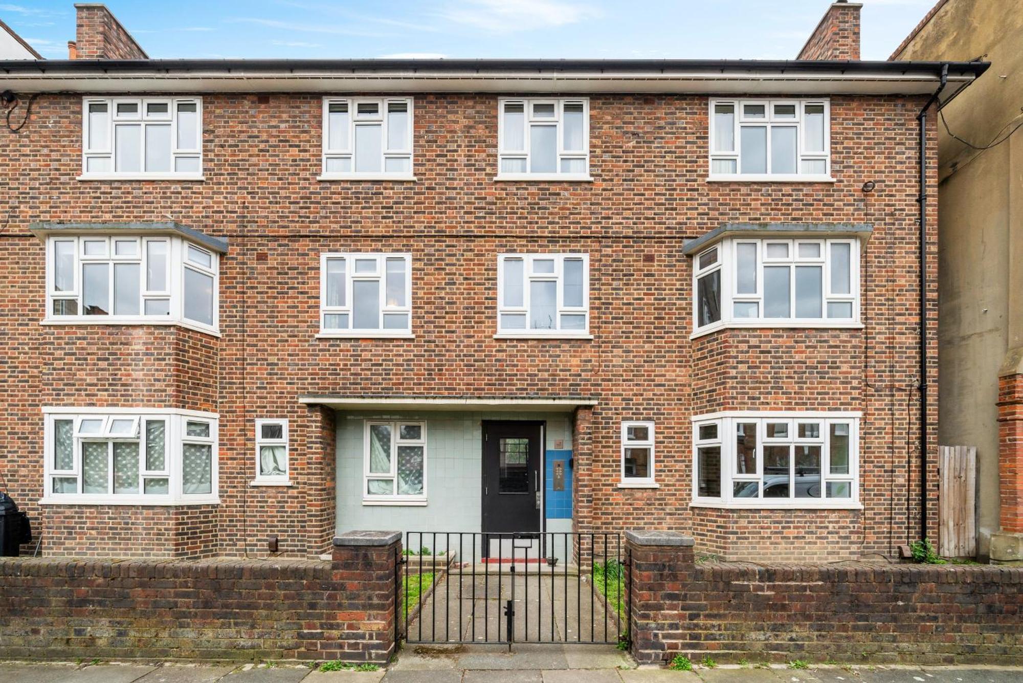 Bright & Cosy Gem ~ Battersea Park View ~ King Bed Apartment London Exterior photo