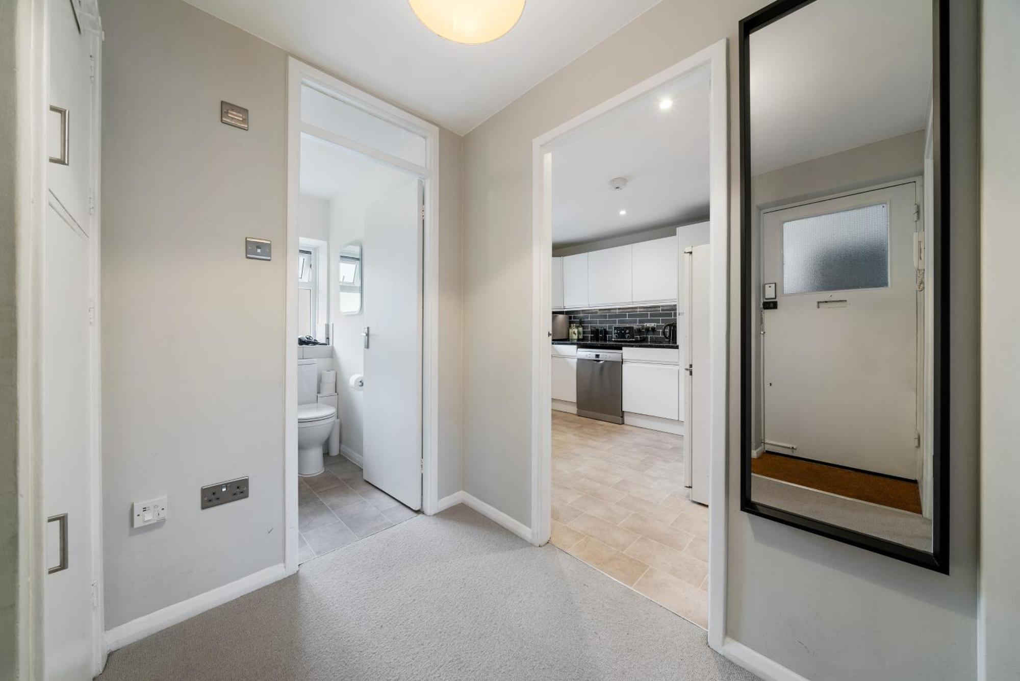 Bright & Cosy Gem ~ Battersea Park View ~ King Bed Apartment London Exterior photo